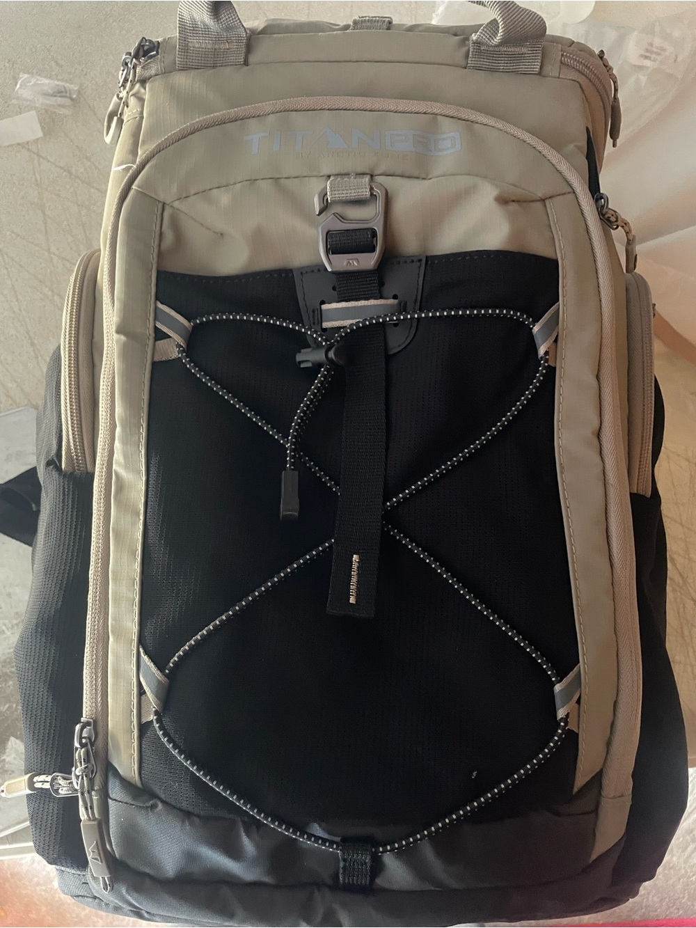 Titan Pro Backpack cooler - Picture 2 of 2